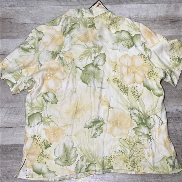Green and Yellow Casual Button Down Shirt with Floral Pattern Vintage - Picture 3 of 6